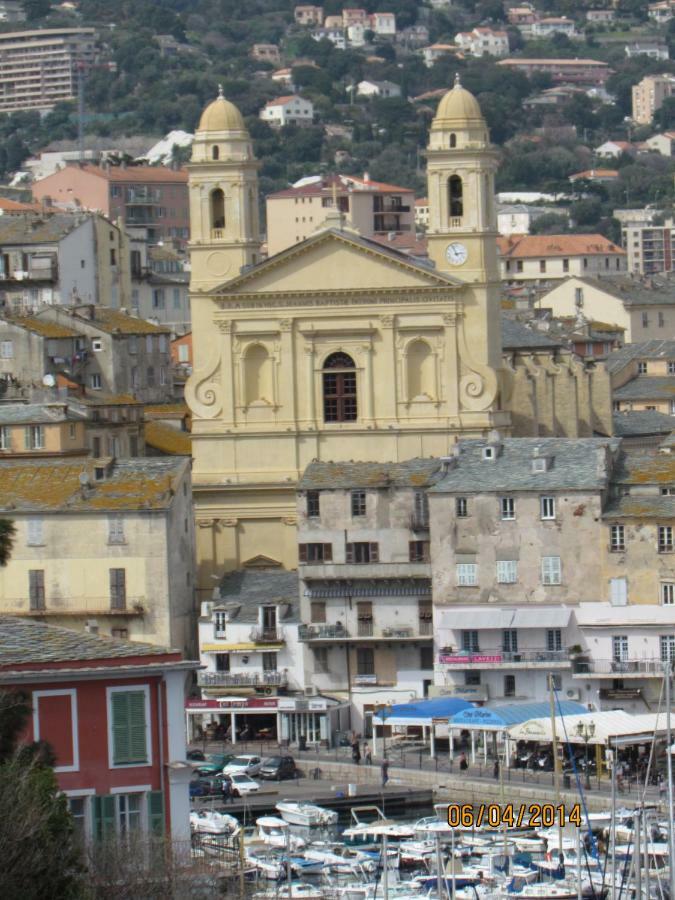 Appartement Bastia Au Pied Du Vieux Port Buitenkant foto