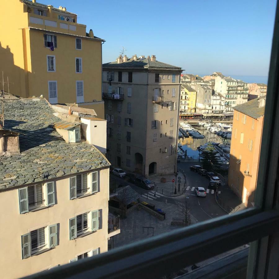 Appartement Bastia Au Pied Du Vieux Port Buitenkant foto