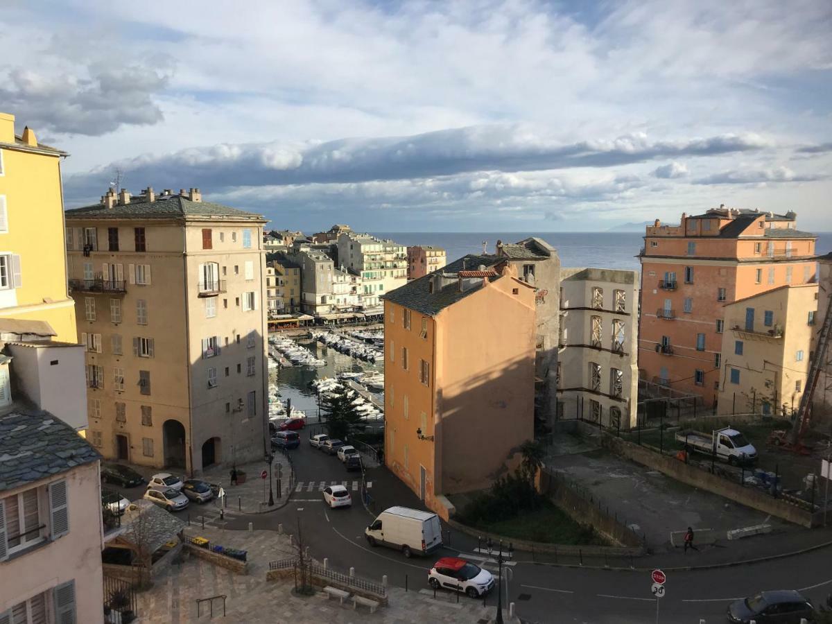 Appartement Bastia Au Pied Du Vieux Port Buitenkant foto